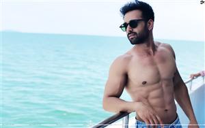 Pulkit Samrat